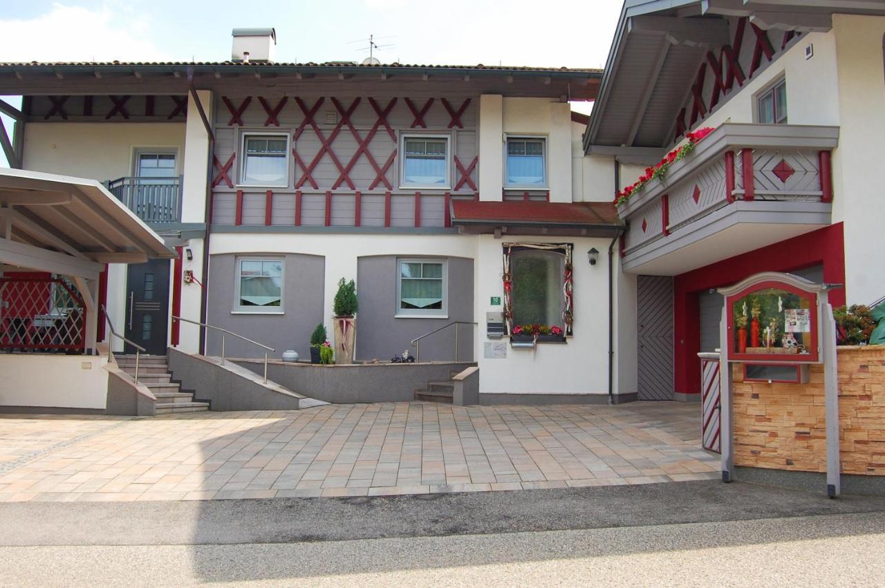 Ferienwohnung & App. Rosemarie Bad Birnbach Ngoại thất bức ảnh